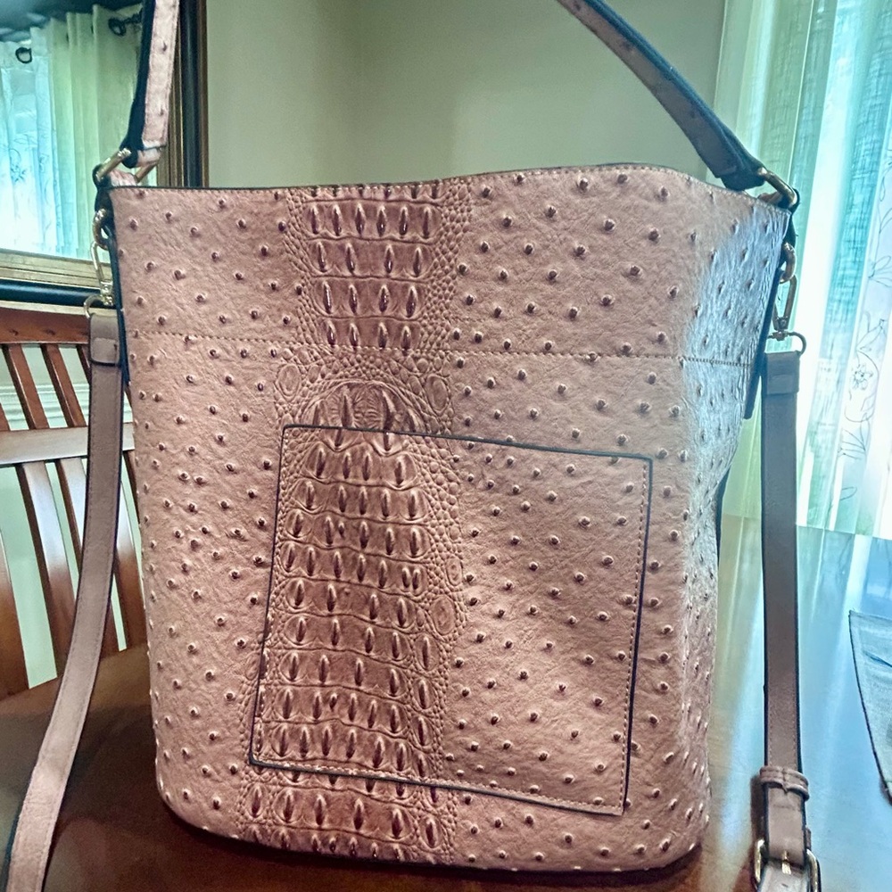 Elegant Textured Women's Bag (large)